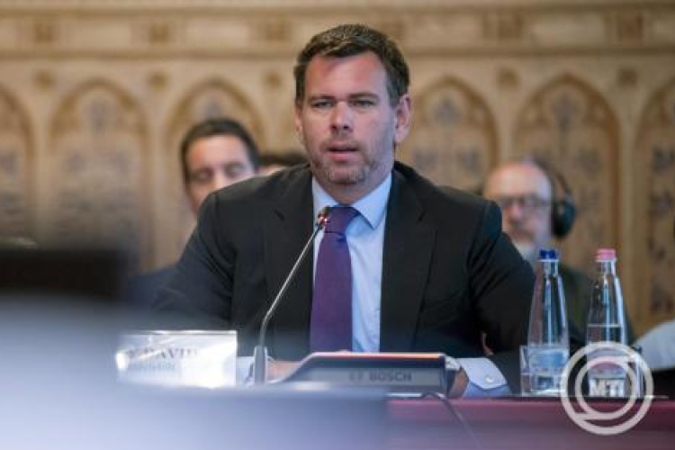 Vitézy Dávid: a MÁV helyzetének áttekintésétől függ a menedzsment jövője