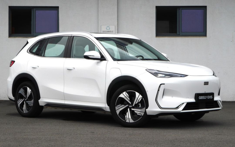 Megjelenik a magyarországi autópiacon a kínai Geely márka